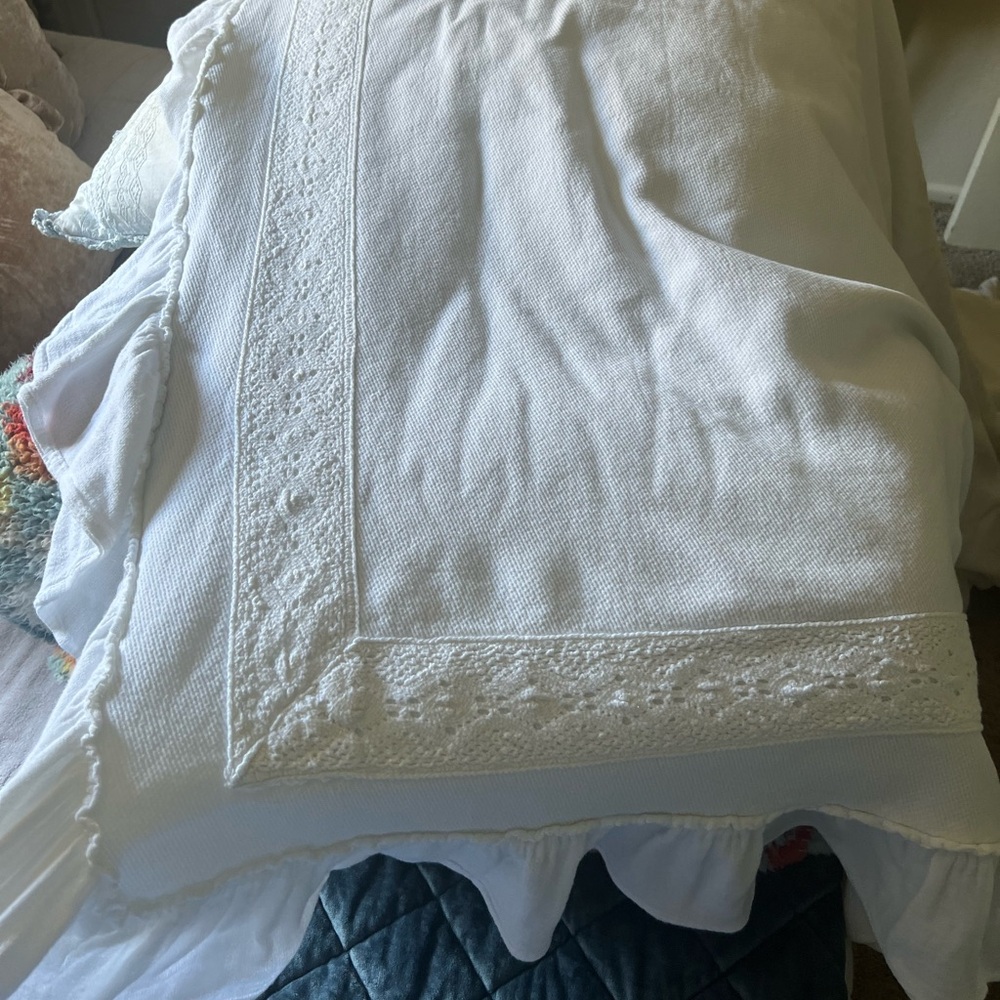 PiuBelle  King  White  Coverlet 100% Luxury‎ Textured Cotton Made in Port…
